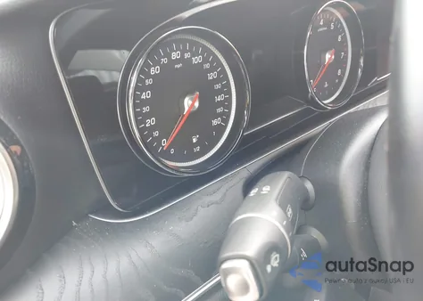 2017 Mercedes-Benz E 300 4Matic из США, поврежденный, VIN WDDZF4KB3HA142320